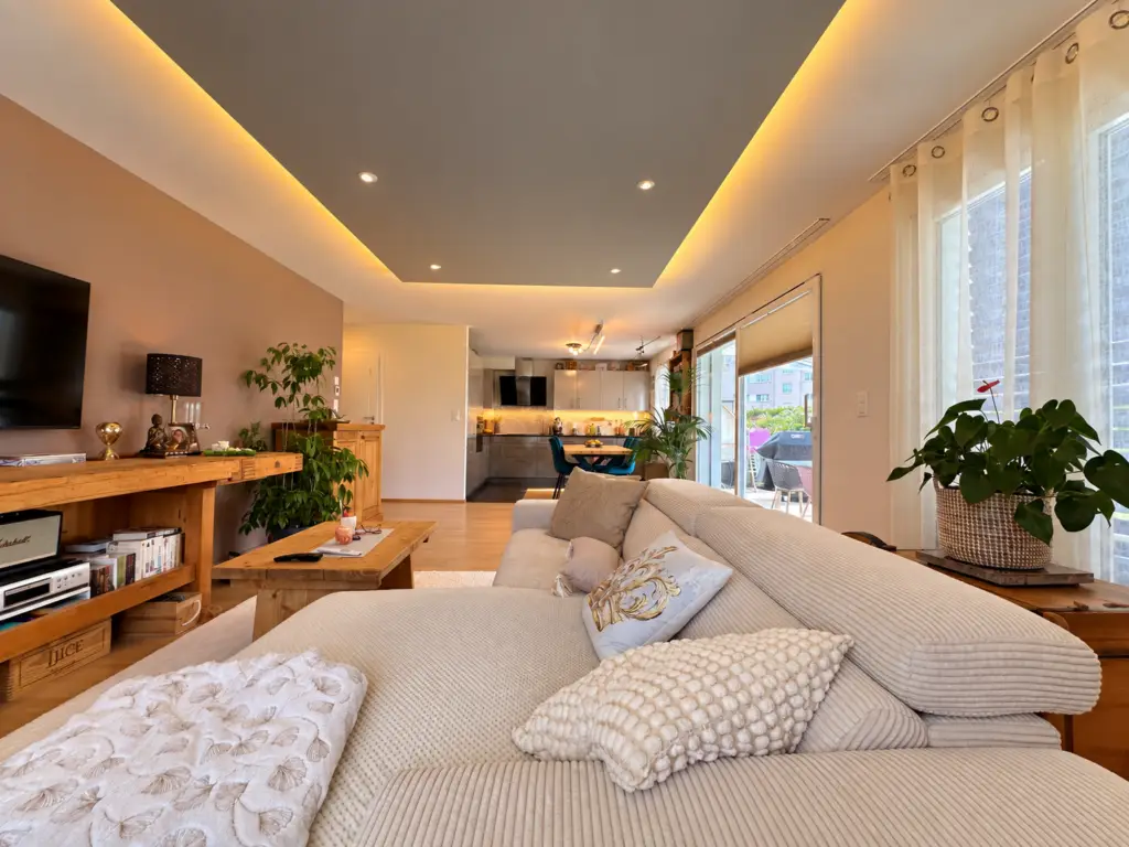 Au cœur du village, appartement avec terrasse et jardin