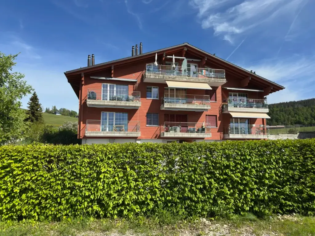 Appartement avec vue dégagée sur le lac de Joux