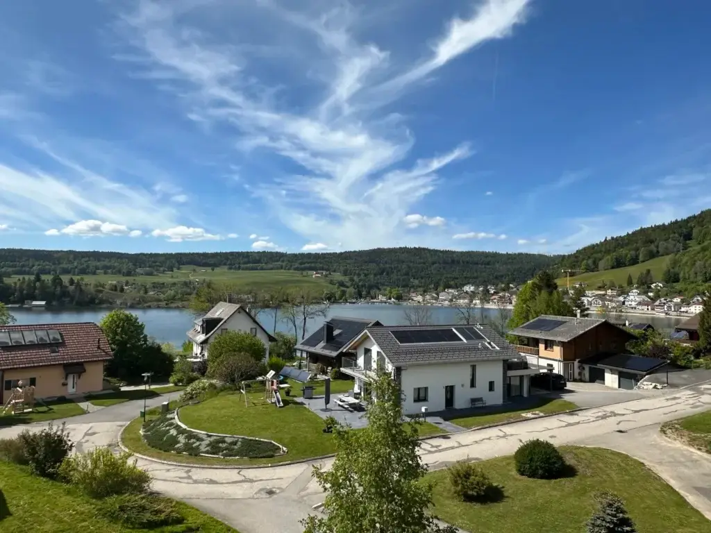 Appartement avec vue dégagée sur le lac de Joux
