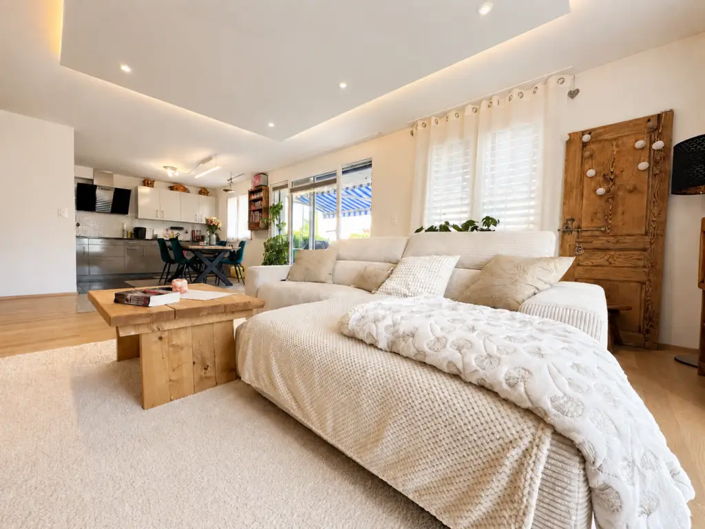 Au cœur du village, appartement avec terrasse et jardin