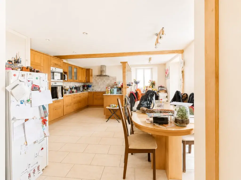 Immeuble de 3 appartements situé au centre du village