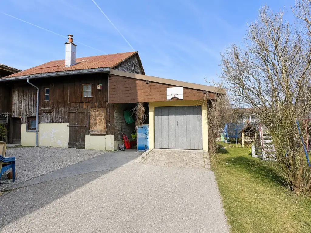 Immeuble de 3 appartements situé au centre du village