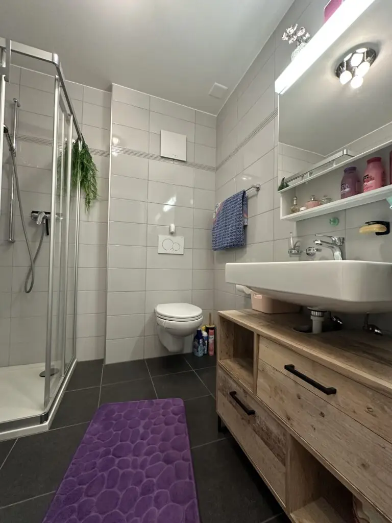 Au cœur du village, appartement avec terrasse et jardin