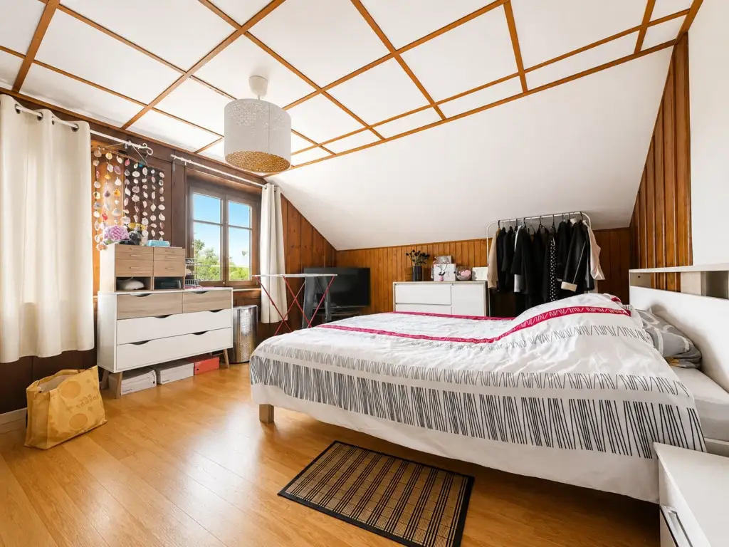 Immeuble de 3 appartements spacieux avec dégagement