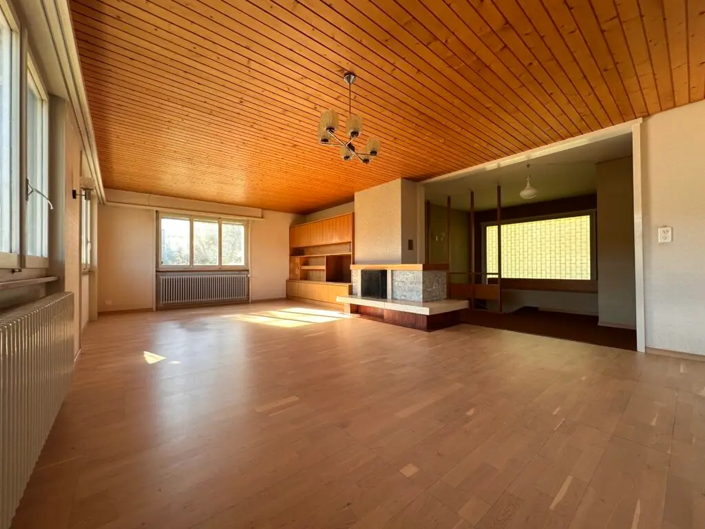 Villa individuelle située sur les hauteurs avec vue dégagée