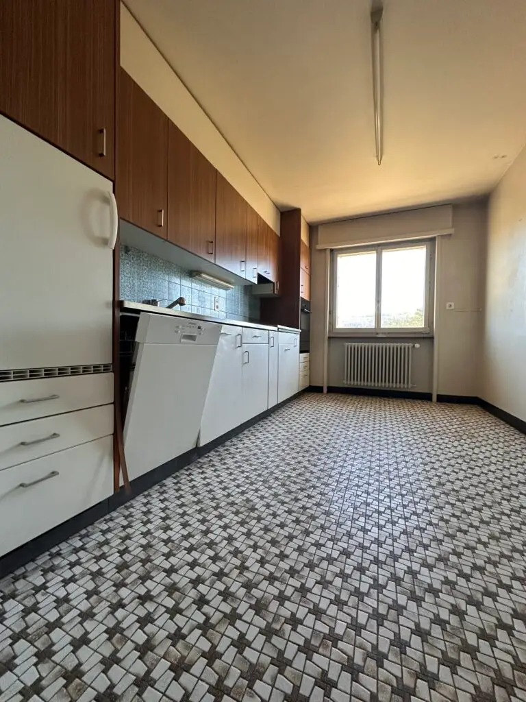 Villa individuelle située sur les hauteurs avec vue dégagée
